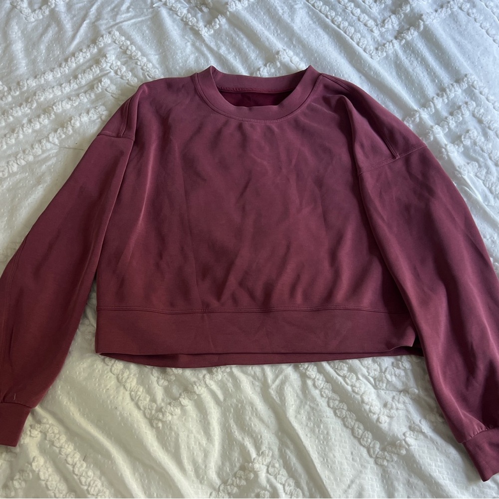 Lululemon swiftly crewneck